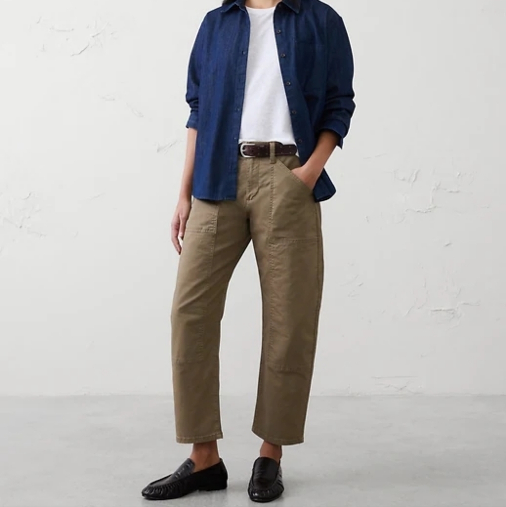 Banana Republic Barrel Pant Size 4 (Runs Large)